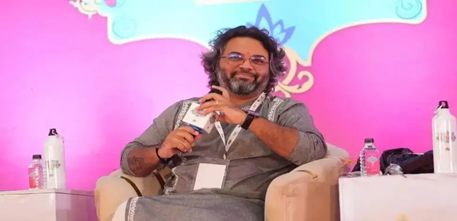 akshat gupta age