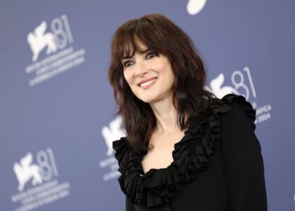 winona ryder age in beetlejuice